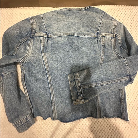 Blue Levi’s Denim Jacket - Picture 2 of 2
